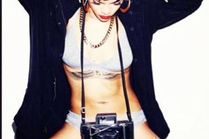 rihanna-avec-une-veste-de-sa-collection