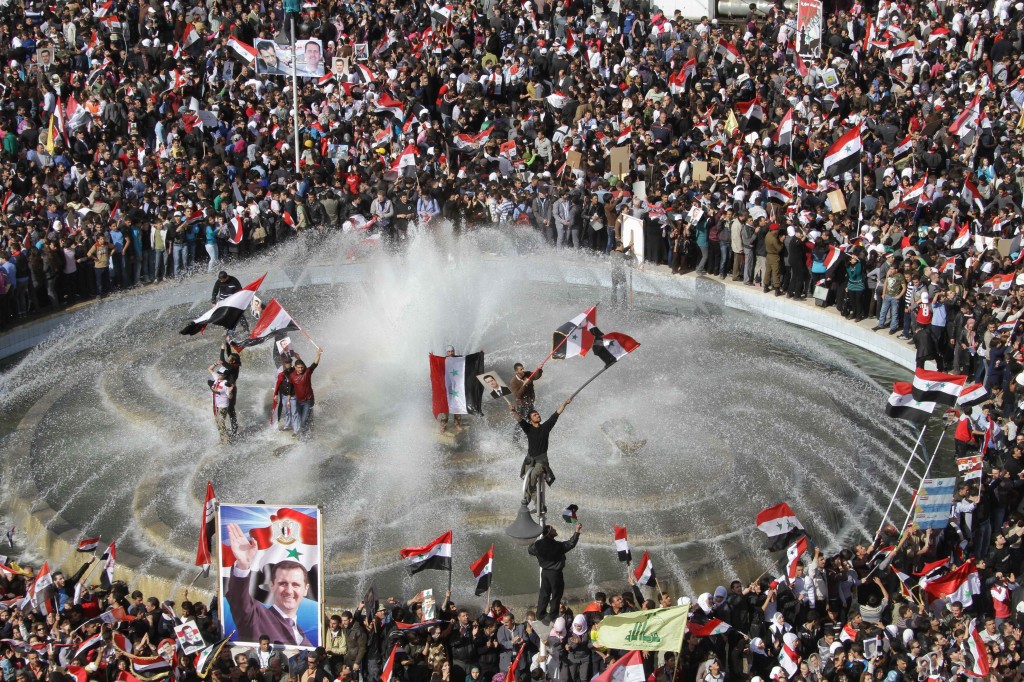 pro regime rally in syria data 1024x682 Syrie, les mensonges en série