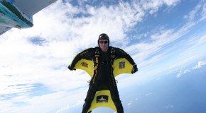 Sauter sans parachute pendant 700 mètres