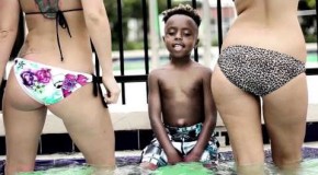 Absurde: quand un rappeur de 6 ans fricote avec des filles dans un clip