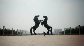 Une ville-fantôme chinoise transformée en spot de skate géant