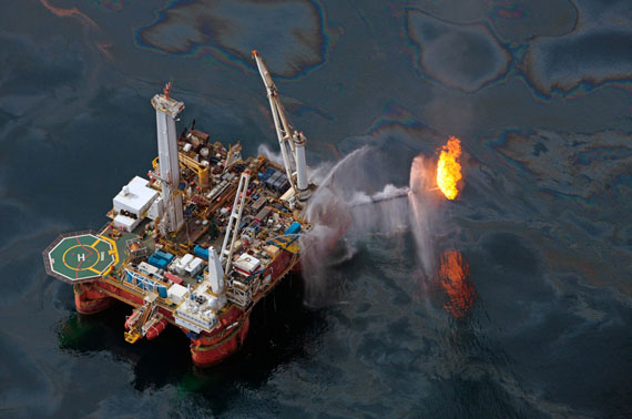 bp-oil-spill-in-gulf-1 BP écope dune amende record de 4,5 milliards de dollars
