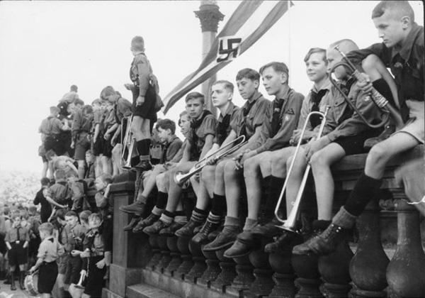 Des chants Nazis à la place de chansons de Noël 