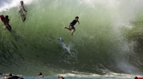 Surf: les plus grosses vagues du monde