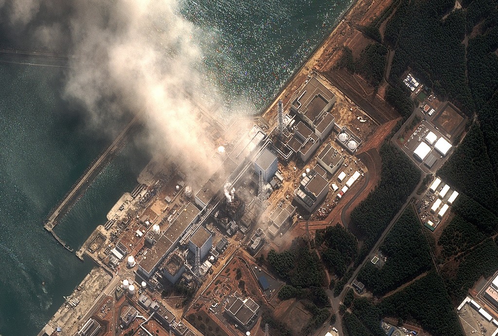 fukushima reacteurs 1024x690 Fukushima : des militaires américains réclament 2 milliards à TEPCO  