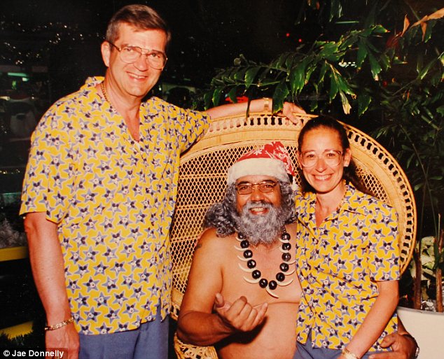 Les Feartherstone portent les mêmes vêtements depuis 1977 article 2317125 19970EC5000005DC 195 634x513 Les Feartherstone portent les mêmes vêtements depuis 1977