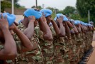Elections au Mali: les soldats ouest-africains troquent le béret contre le casque bleu