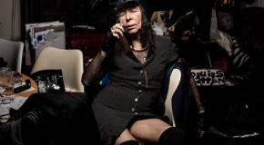 « Reflets & Crudités »: le documentaire vrai et absurde sur la vie de Brigitte Fontaine